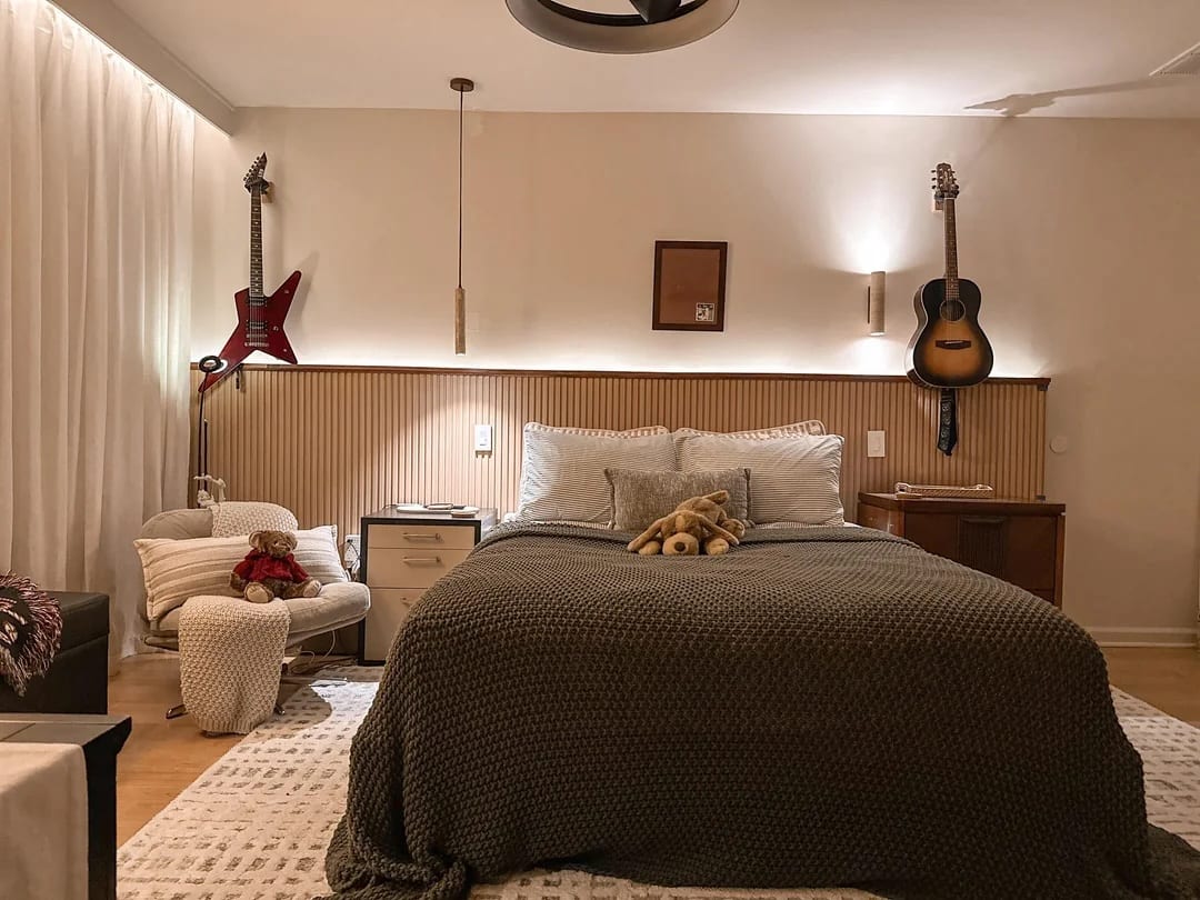 Original Bedroom photo before the Eclectic redesign