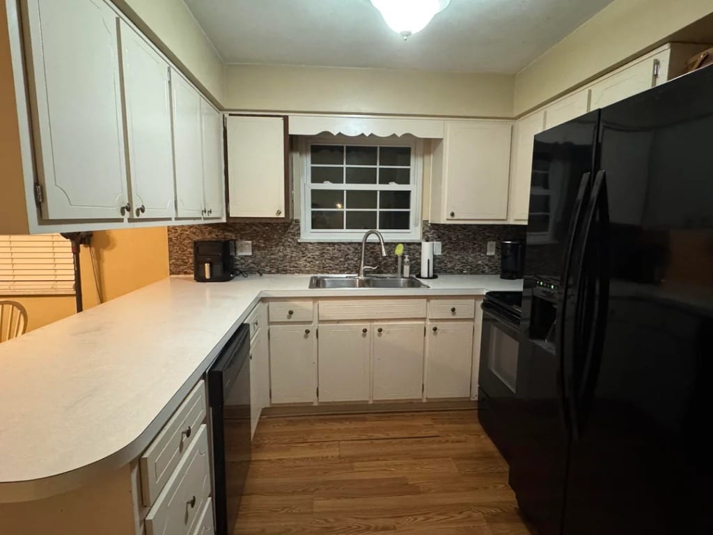 Original Kitchen photo before the Transitional redesign
