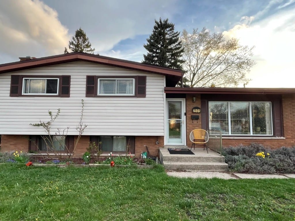 Original House Architectural photo before the Transitional redesign