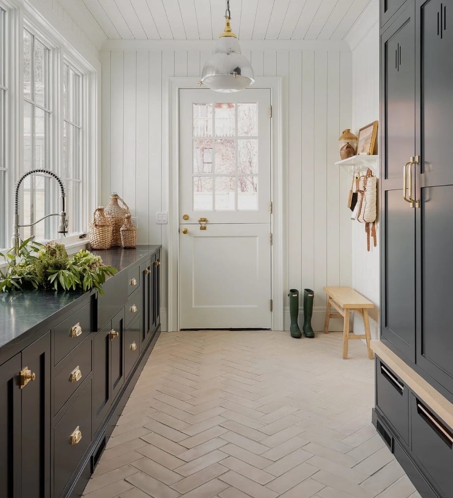 Original Mudroom photo before the Neoclassic redesign