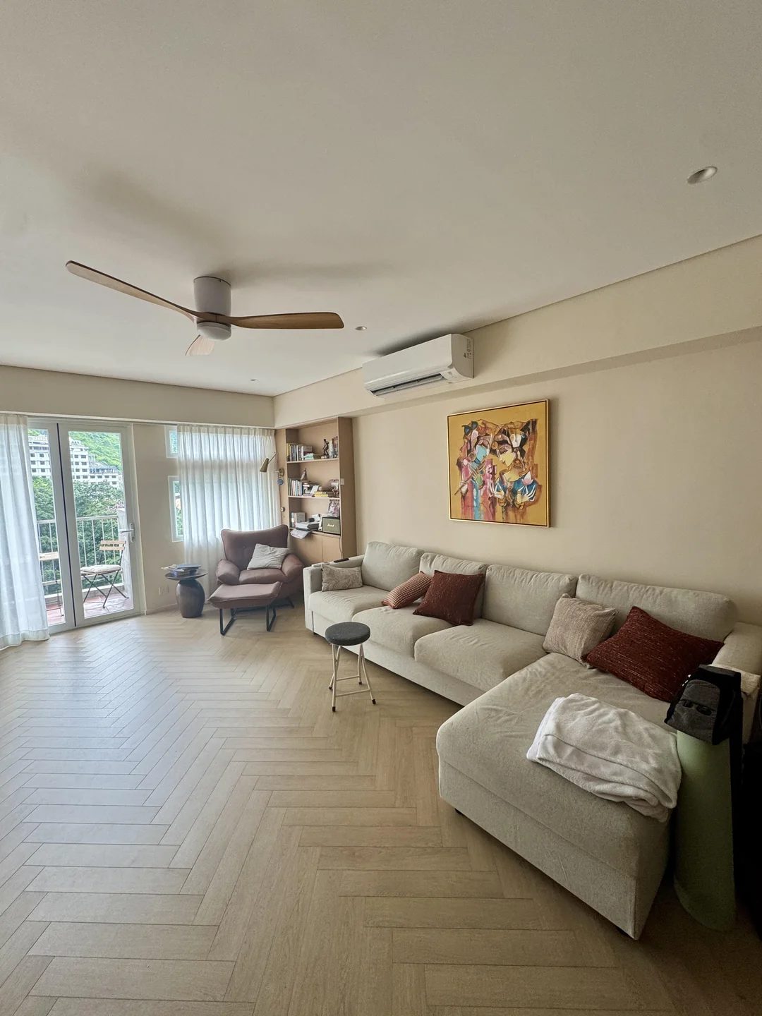 Original Living Room photo before the Contemporary redesign