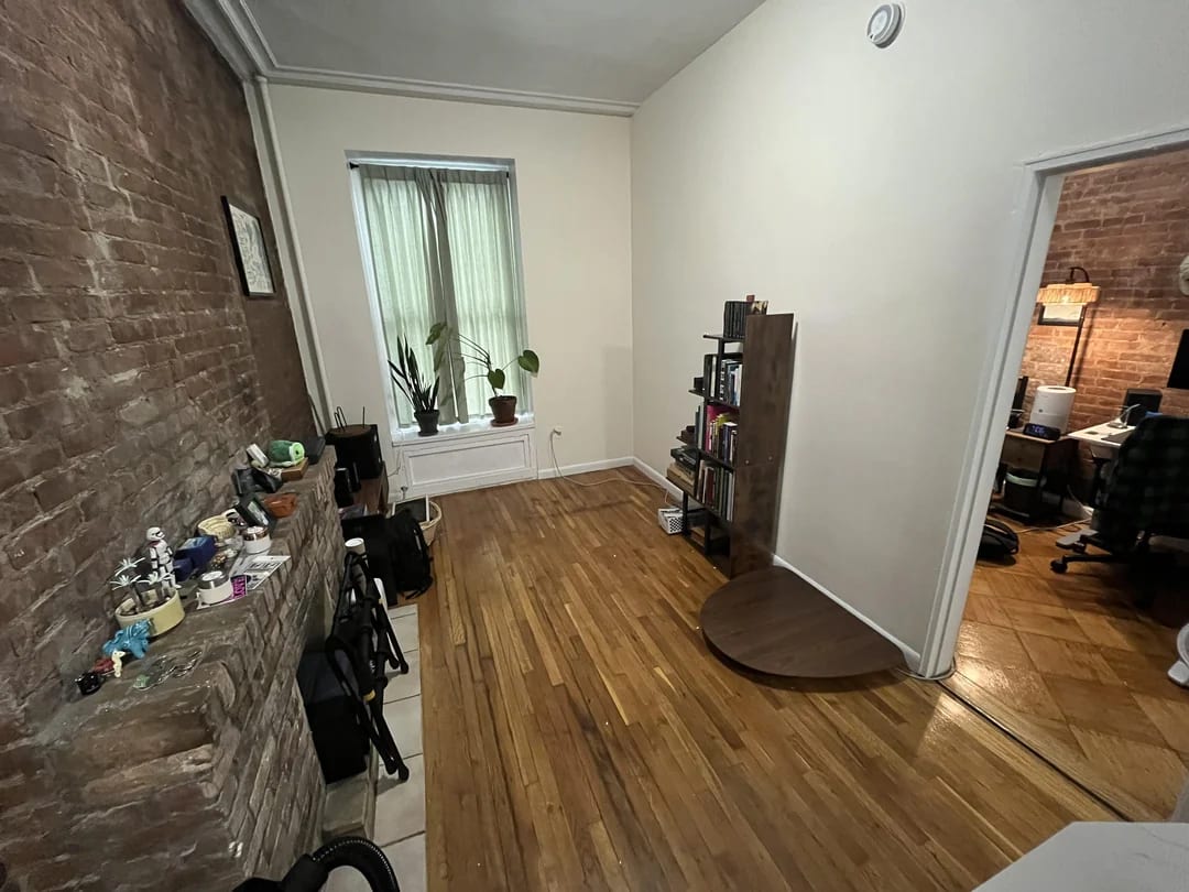 Original Living Room photo before the Midcentury Modern redesign