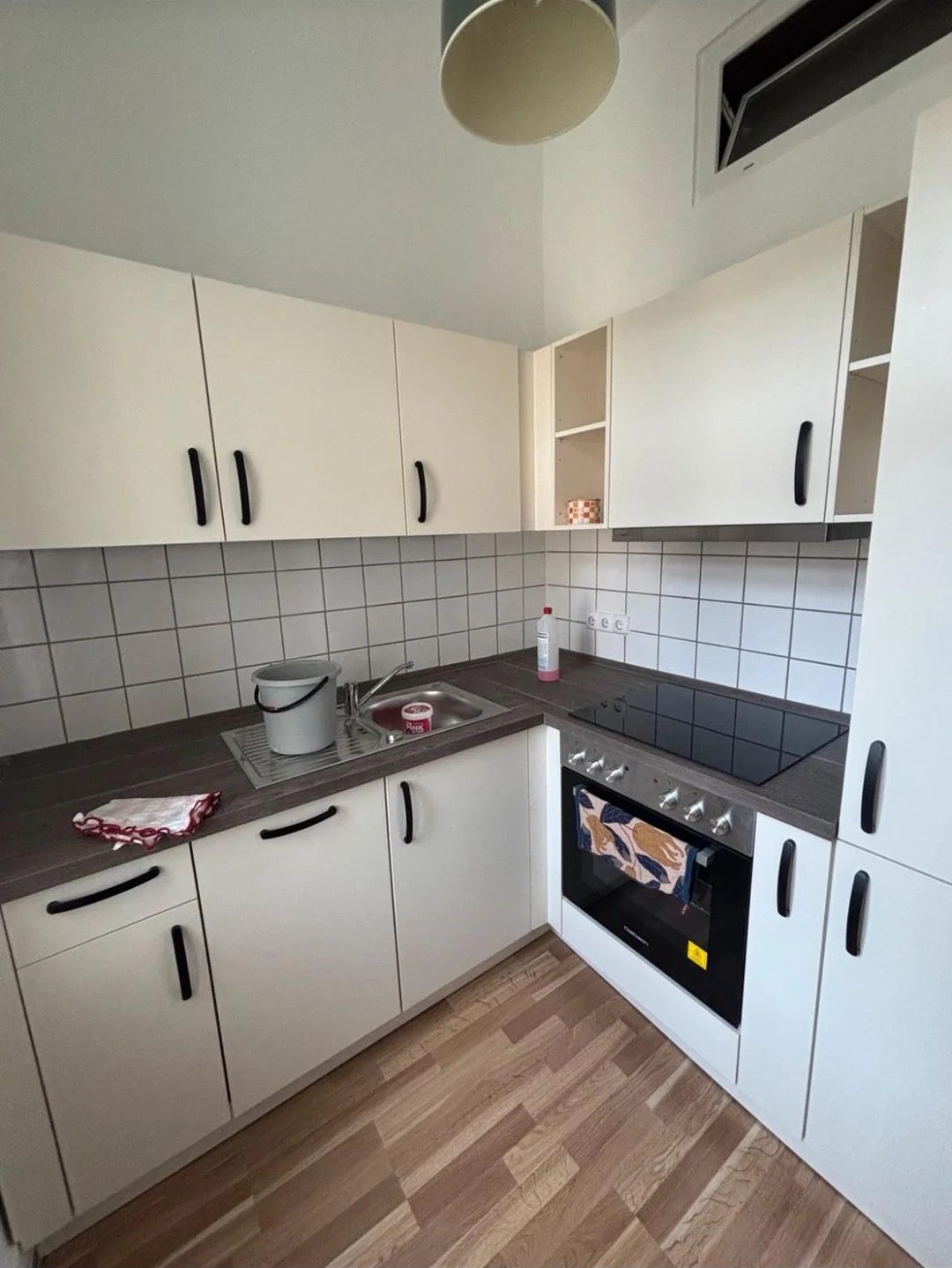 Original Kitchen photo before the Eclectic redesign