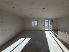 Original Living Room before Modern AI redesign