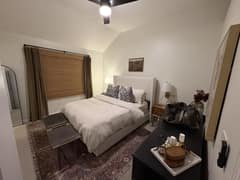 Original Bedroom before Midcentury Modern AI redesign