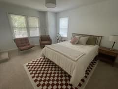 Original Bedroom before Midcentury Modern AI redesign