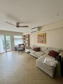 Original Living Room before Contemporary AI redesign