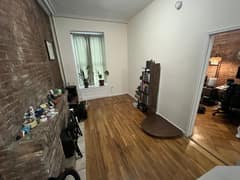 Original Living Room before Contemporary AI redesign