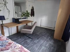 Original Bedroom before Eclectic AI redesign