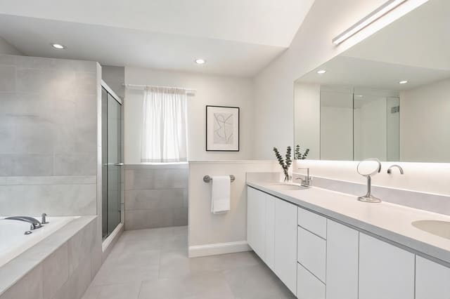 Minimalist Bathroom design idea from a real photo